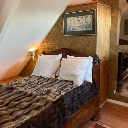 Caravaggio Boutique Suites アントウェルペン エクステリア 写真