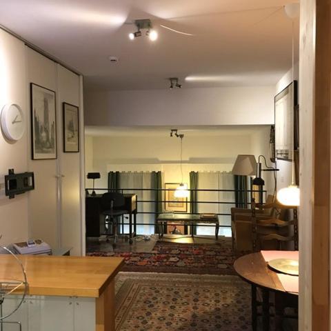 Caravaggio Boutique Suites アントウェルペン エクステリア 写真