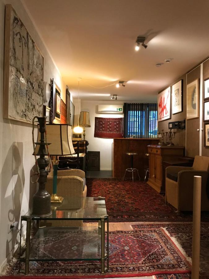 Caravaggio Boutique Suites アントウェルペン エクステリア 写真