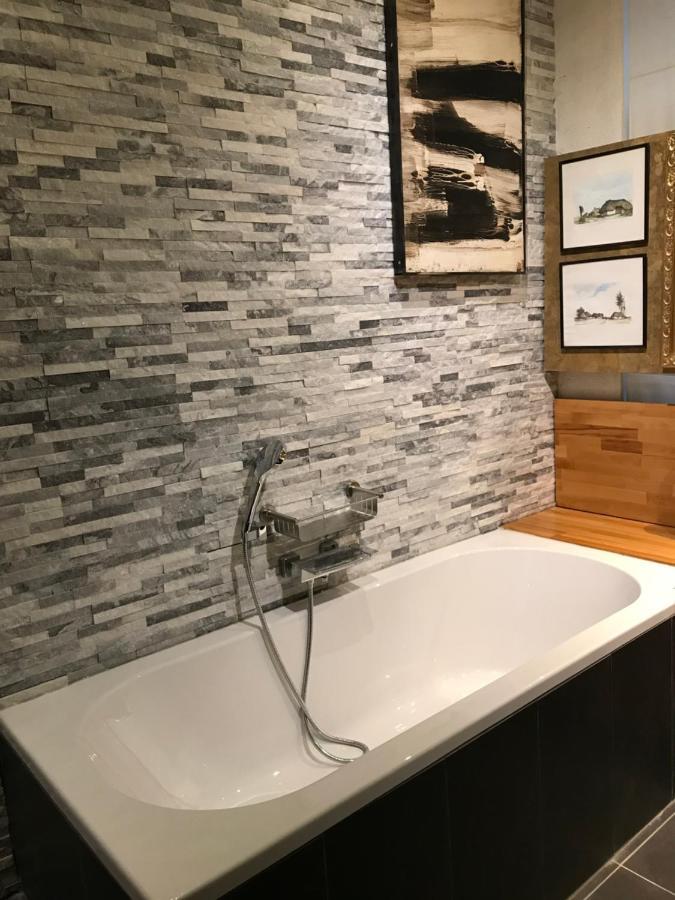 Caravaggio Boutique Suites アントウェルペン エクステリア 写真